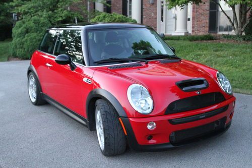 2002 mini cooper s very low miles, very good condition, tastefully modified