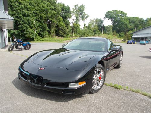 2000 black sport coupe corvette