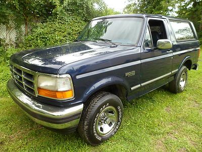 1995 ford bronco xlt 4x4 5 liter 8 cylinder w/air conditioning