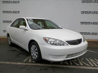 2005 camry le one owner, white, clean, well maintained, grab it quick!!
