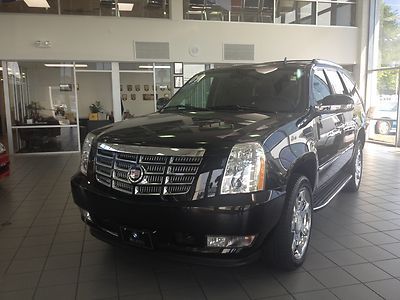 Escalade, 3rd row seating, dvd player, navigation, low mileage, gmt900