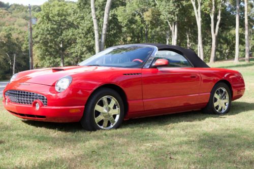 2002 ford thunderbird deluxe convertible 2-door 3.9l with removable hardtop
