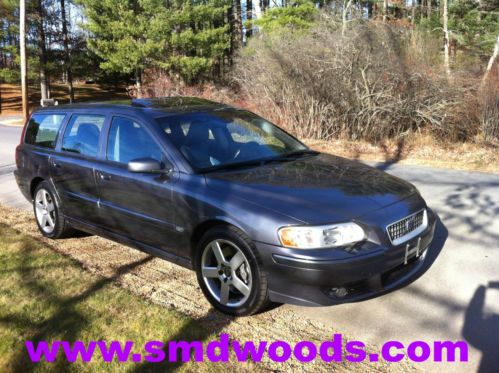 2006 volvo v70 r wagon 6 speed manual ! rare and in remarkable shape