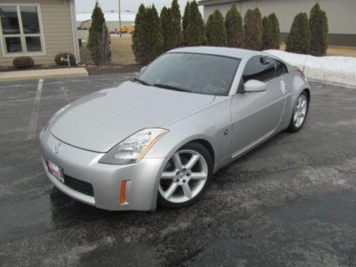2004 nissan 350z base coupe 2-door 3.5l--very nice,  local trade in!!!!