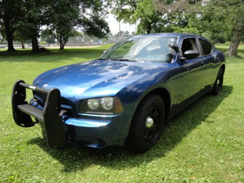 2010 police dodge charger, 85k, k-9, kennel, newer tires &amp; brakes, radio console