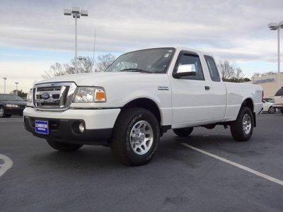 4 wheel drive extended cab white exterior two tone gray interior 4.0 v-6