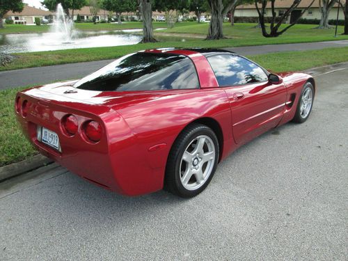 Beautiful low milage 1997 corvette 6 speed manual transmission
