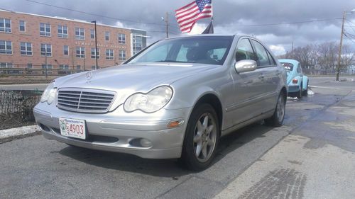 Rare 2003 mercedes-benz c320 with nav bose loaded one owner