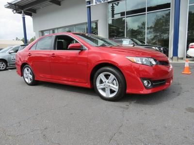 2013 toyota camry se power glass moonroof/front sport bucket seats/alloy wheels