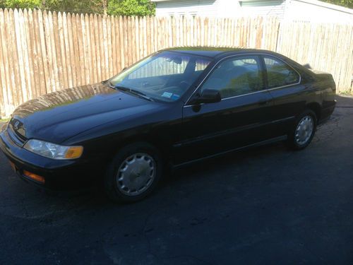 1995 honda accord lx - 5 speed, very clean, excellent running, no rust