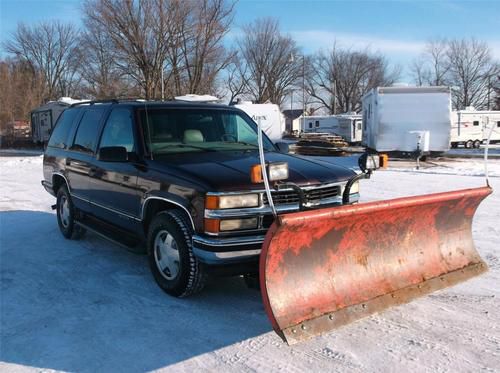 1997 chevy tahoe with snow plow, 1/2 ton 4x4 leather running boards pwr all