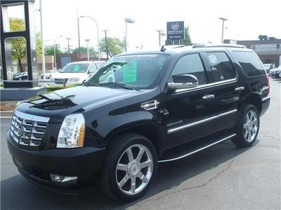 2010 cadillac escaladeawd luxury sport collection!!