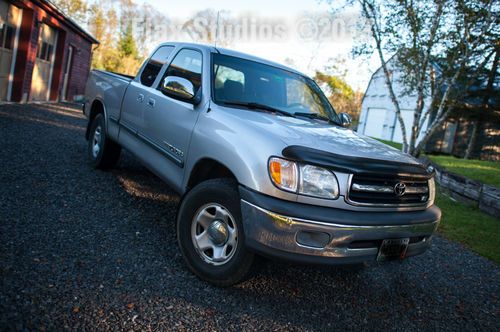 2001 toyota tundra sr5 pickup truck - well kept, over $3k in new work done!