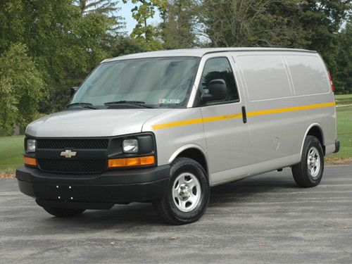 2007 chevy express cargo van, awd, clean
