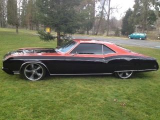 1970 buick riviera custom! new paint, interior, 20" wheels, classy, no reserve!