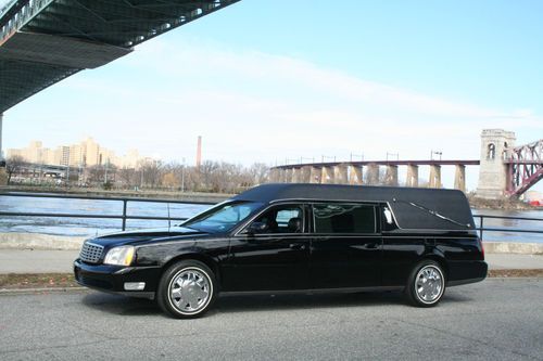 Heritage hearse by federal coach, 1 owner used funeral coach