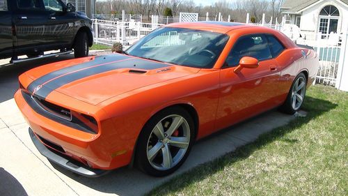 2008 dodge challenger srt8 coupe 2-door 6.1l with super charger and extras