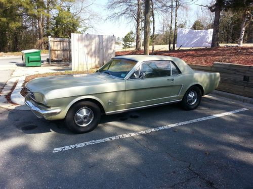 1965 ford mustang great driver, solid southern vehicle!!!