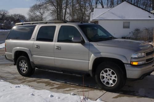 Chevy suburban - leather z71 4x4 dvd - nice!!! - no reserve!