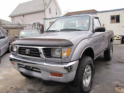 1996 toyota tacoma 4wd,automatic,one owner,clean carfax!!!!!!
