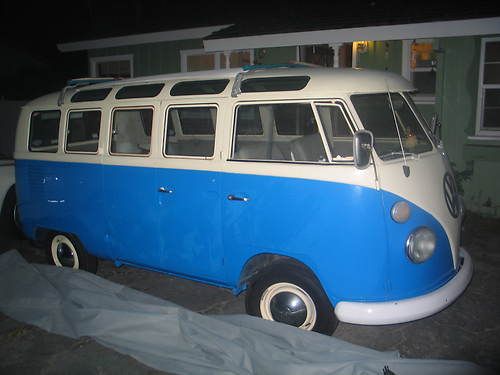 1965  21 window volkswagen deluxe model walk through  original 1640 sliding rag