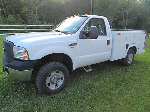 2006 ford super duty f250 utility pickup truck 15,200 mi. on motor inst. by ford
