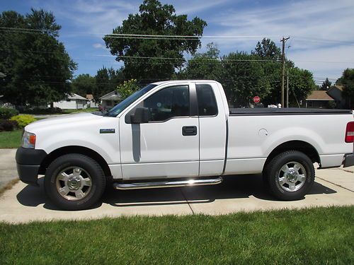 Truck ford f-150 pick up white 2006 xl regular cab auto  short bed  131000