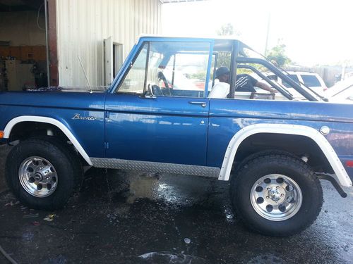 1969 ford bronco 302 v8 excellent cond, numbers matching, new wheels/tires
