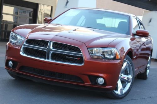 2013 dodge charger rt hemi v8. gorgeous color. 1 owner. clean carfax.