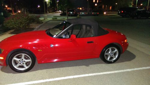 1997 bmw z3 roadster convertible 2-door 2.8l  extremely low miles 32,000
