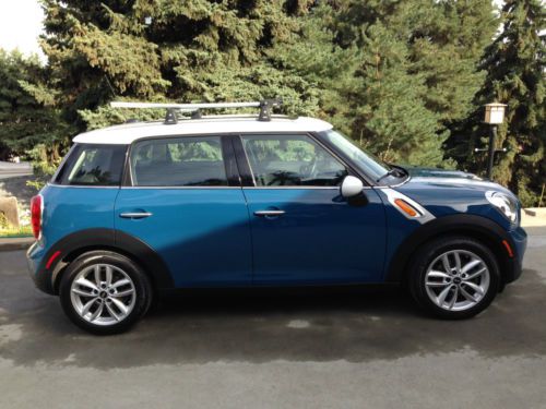 2011 mini cooper countryman: excellent condition and very low miles.