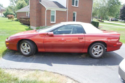 Red convertible! v6 automatic! super nice condition! brand new tires and battery