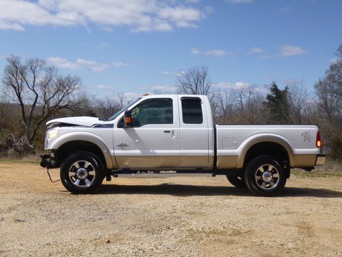 Lariat, supercab, 6.7 diesel heated/cooled seats, camera salvage repairable f250