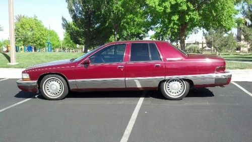 1995 buick roadmaster.."rare find"...low miles !!! rust free !!!