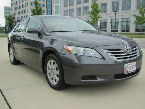 2007 toyota camry hybrid voice nav, leather, top of the line, 1 owner