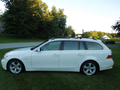 2006 bmw 530 xi wagon, awd, pano roof, navi, white, super clean fully serviced