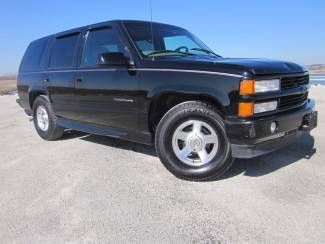 2000 chevy "tahoe limited" 5.7l v8 2-wd. minor damage ez-repairable "no reserve"