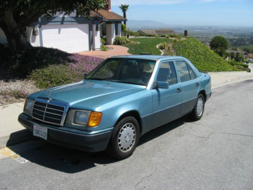 Mercedes-benz 300e teal blue sunroof automatic no reserve all records since new