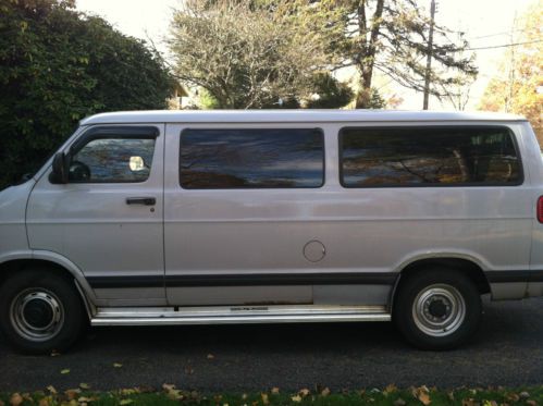 Gray, 8 passenger, great for contractor or band