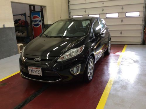 2011 ford  fiesta ses 5,500 miles