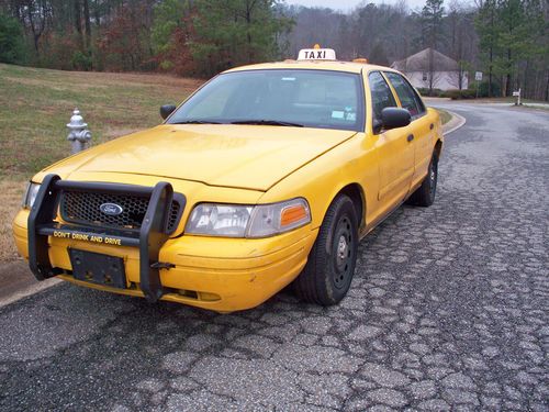 2005 crown victoria taxi package