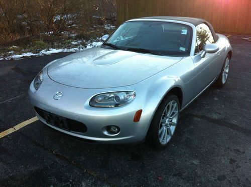 2006 mazda mx-5 miata convertible accident free make offer and free shipping!!