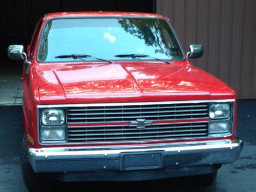 1986 chevy pickup truck, red, 350, short bed, short box