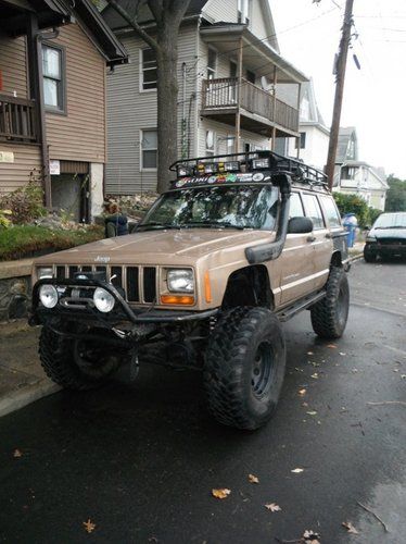 8in lifted jeep cherokee xj lots of upgrades!