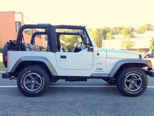 Jeep wrangler x special "columbia edition" - very low miles - rare colors