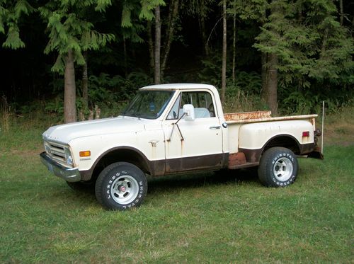 1968 chevy short bed k-10 truck  4x4 step side 1971