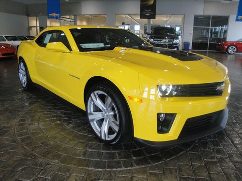 New 2013 rally yellow supercharged camaro zl1 automatic carbon fiber below msrp!