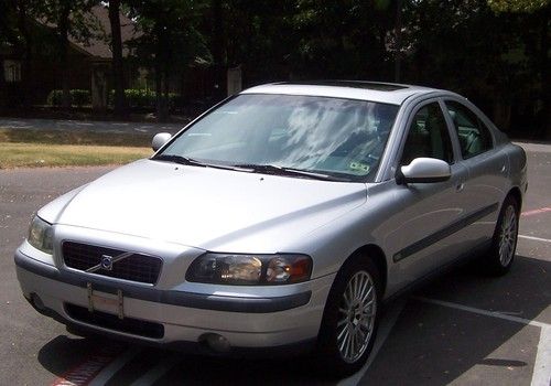 2003 volvo s60 2.4t sedan - runs and drives great - low reserve