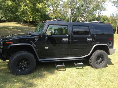 2003 h2 hummer with all the amenities