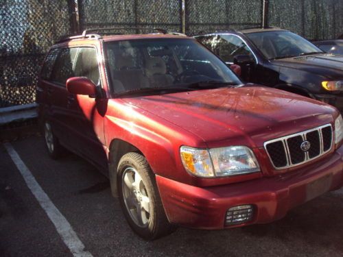 2001 subaru forester, 5 speed, pw,ps,pb,awd,ac,moon roof, 1 owner,repairable